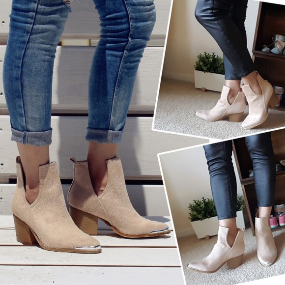 Shoes - NEW✔ Suede ankle V side cut booties